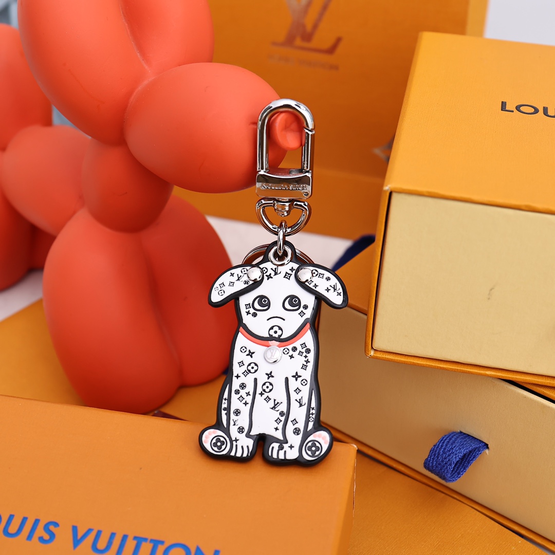 Louis Vuitton  LV Dalmata Key Holder & Bag Charm    M00746 - everydesigner