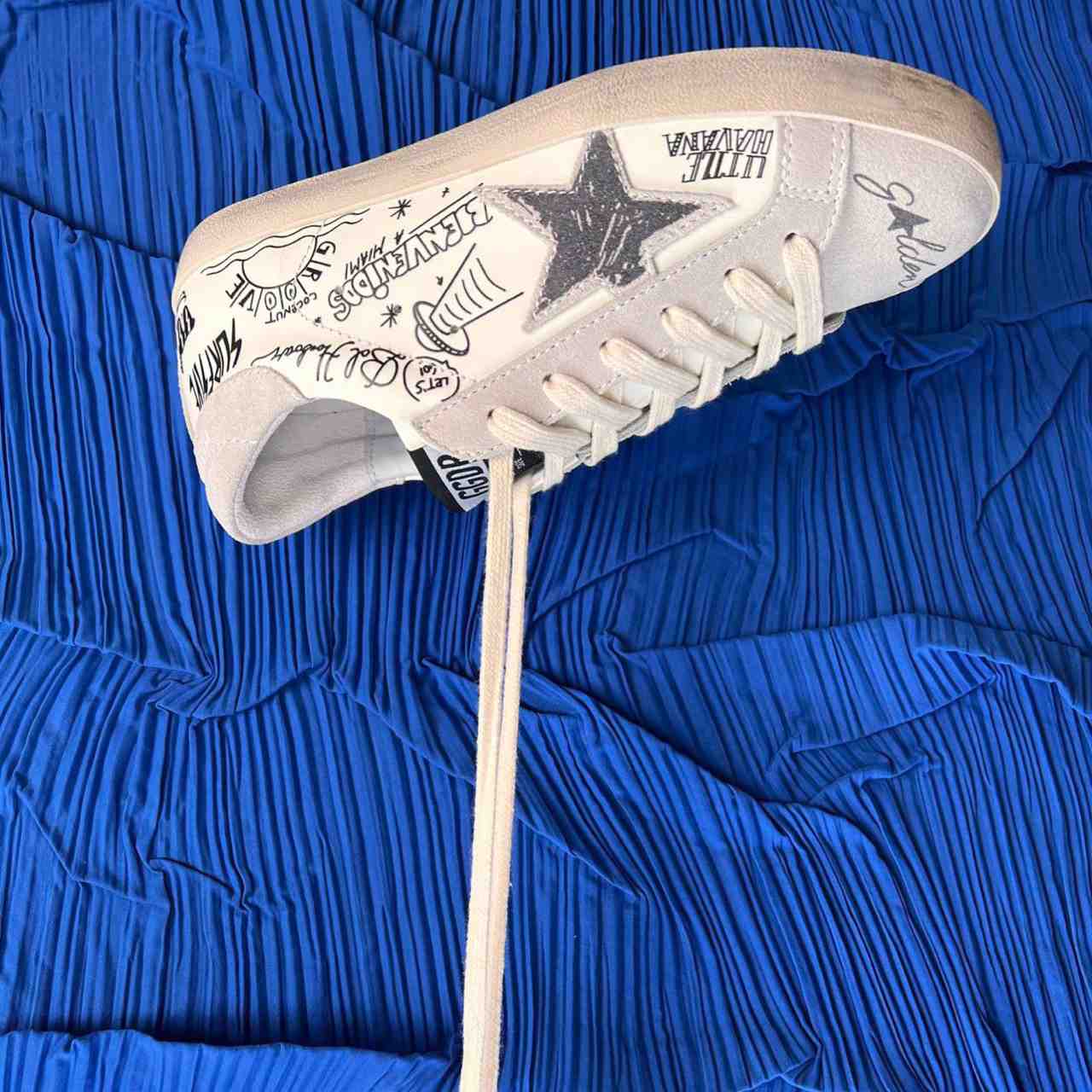 Golden Goose Super-Star Low-Up Sneakers - everydesigner