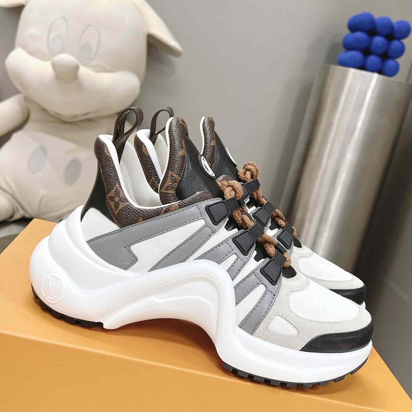 Louis Vuitton LV Archlight Sneaker       1AAOWZ    - everydesigner