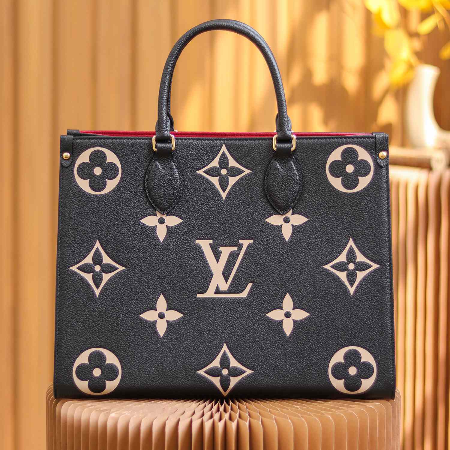 Louis Vuitton OnTheGo MM Tote Bag(35-27-14cm)   M45495 - everydesigner