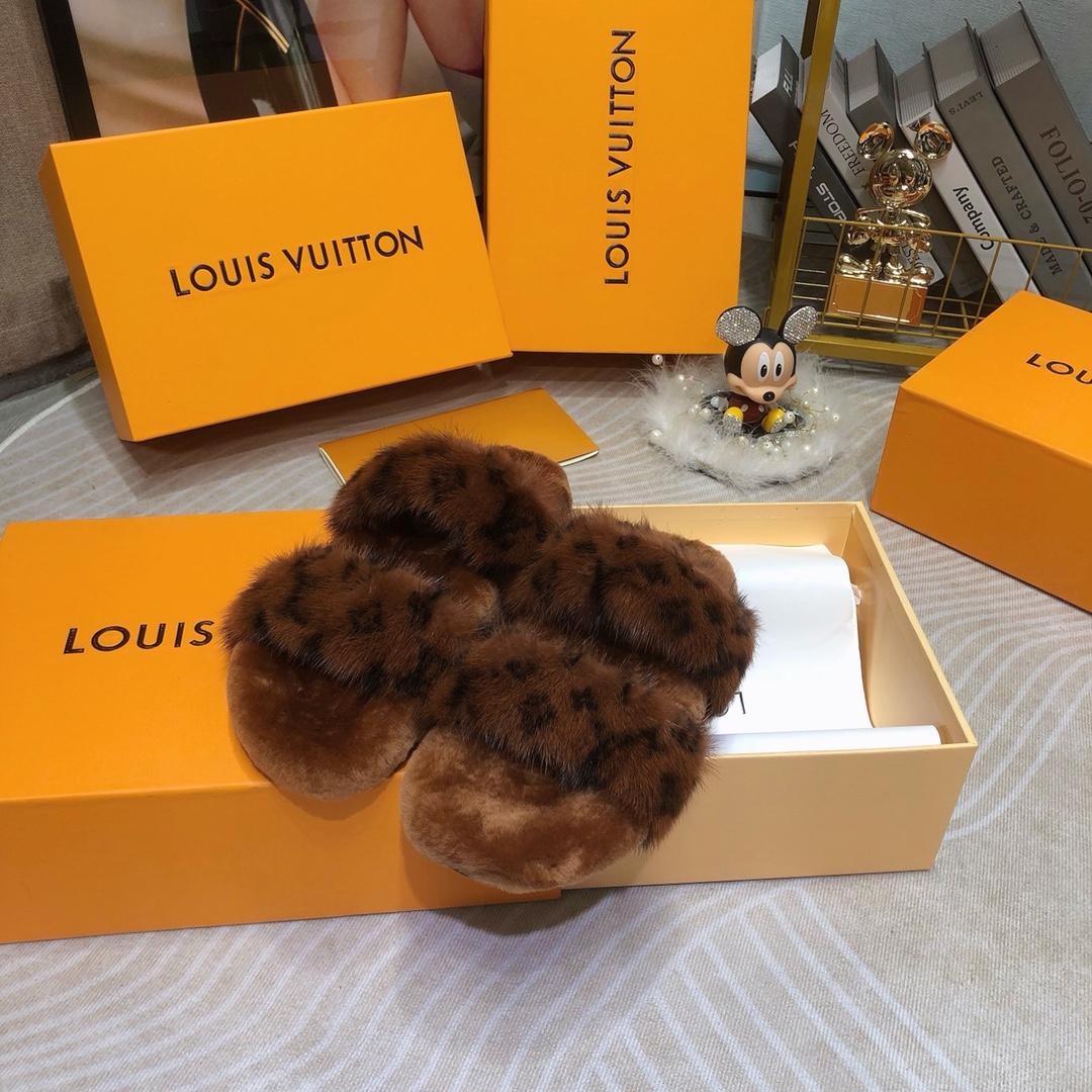 Louis Vuitton Mink Fur Bom Dia Slippers  - everydesigner