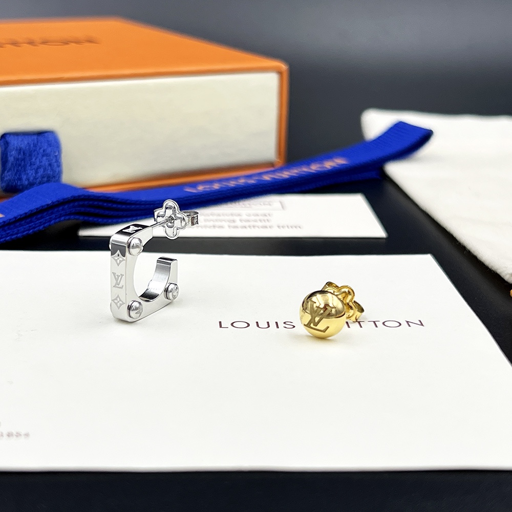 Louis Vuitton Monogram Bold Earrings   M00700 - everydesigner