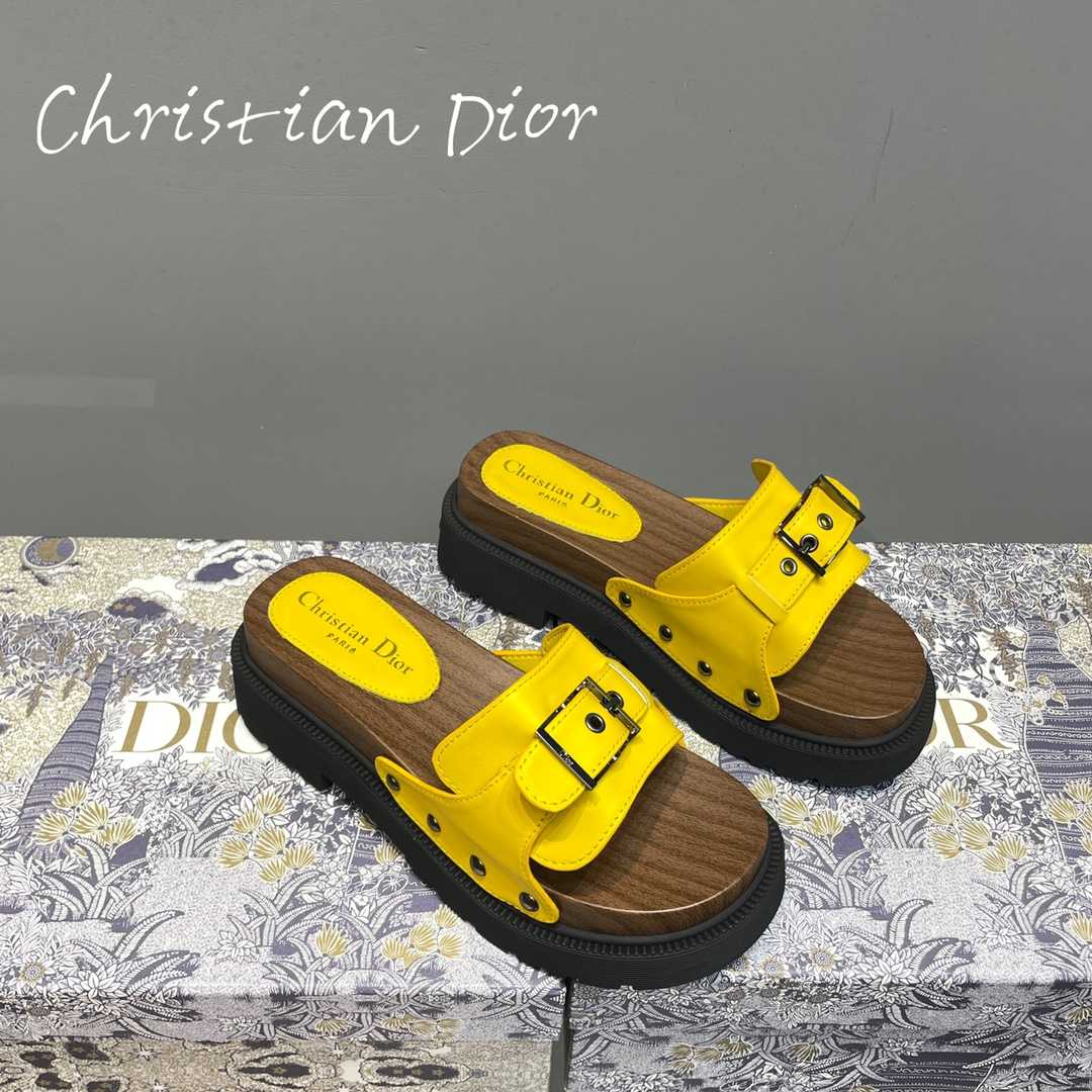 Dior Diorquake Strap Slide - everydesigner