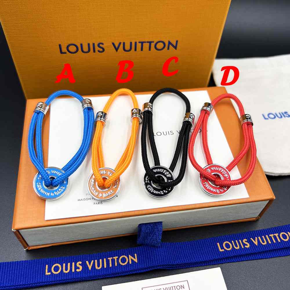 Louis VuittonLV Disc Bracelet    M00654 - everydesigner