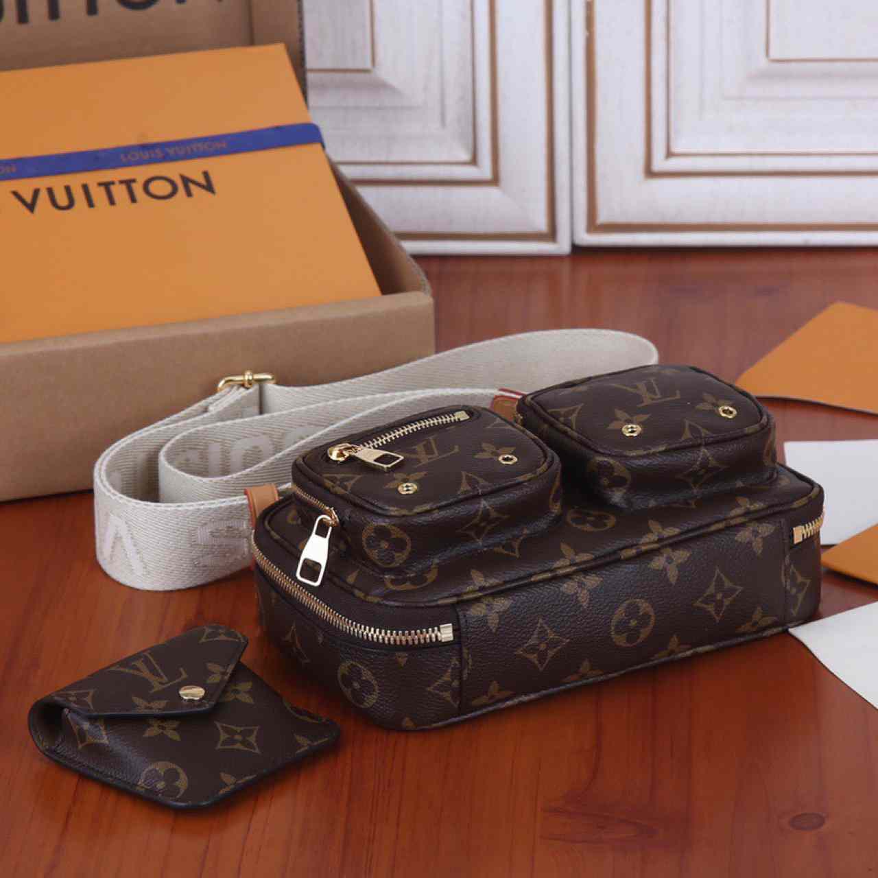 Louis Vuitton Utility Crossbody(18-11-10cm)   M80446 - everydesigner