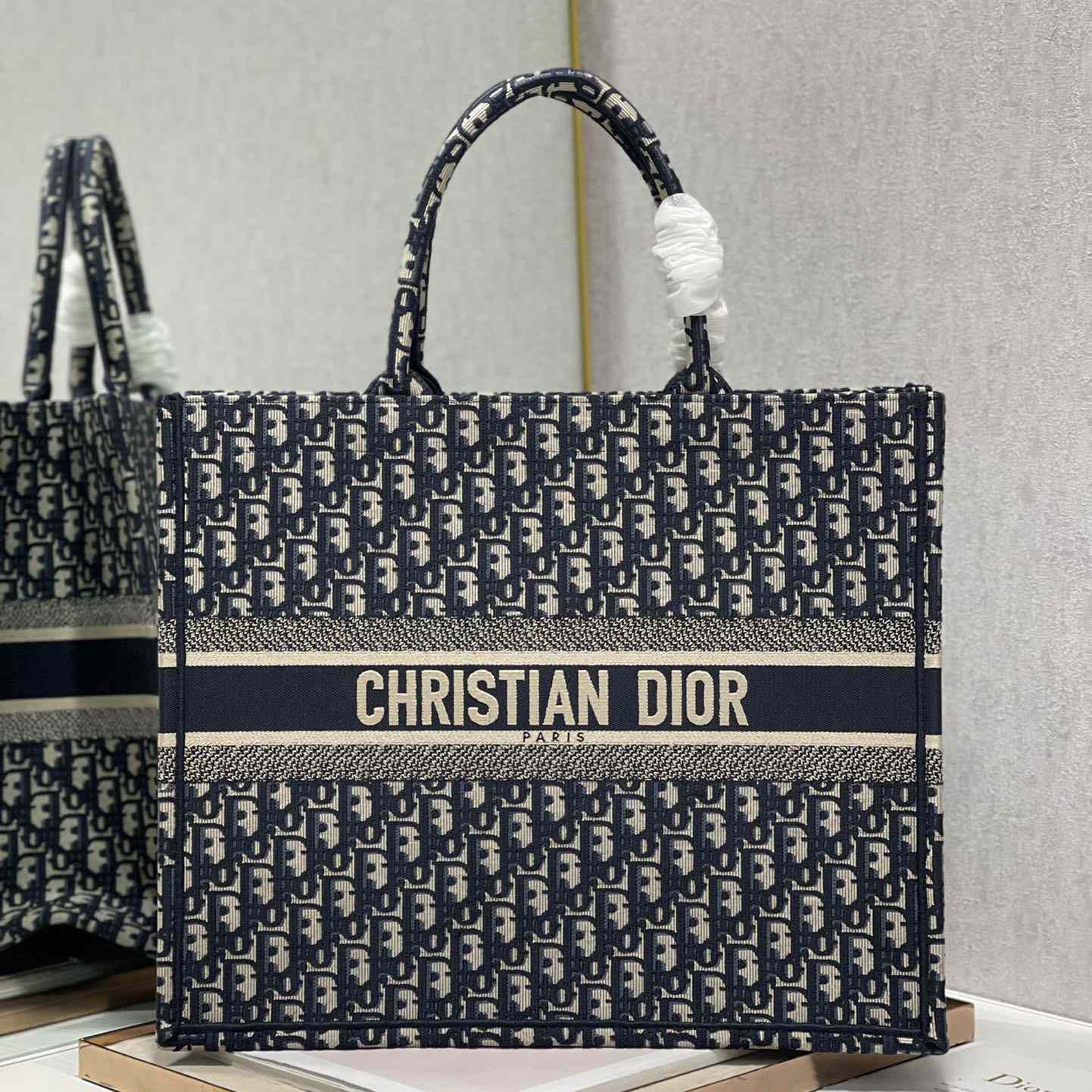 Dior Large Dior Book Tote(41-32cm) - everydesigner