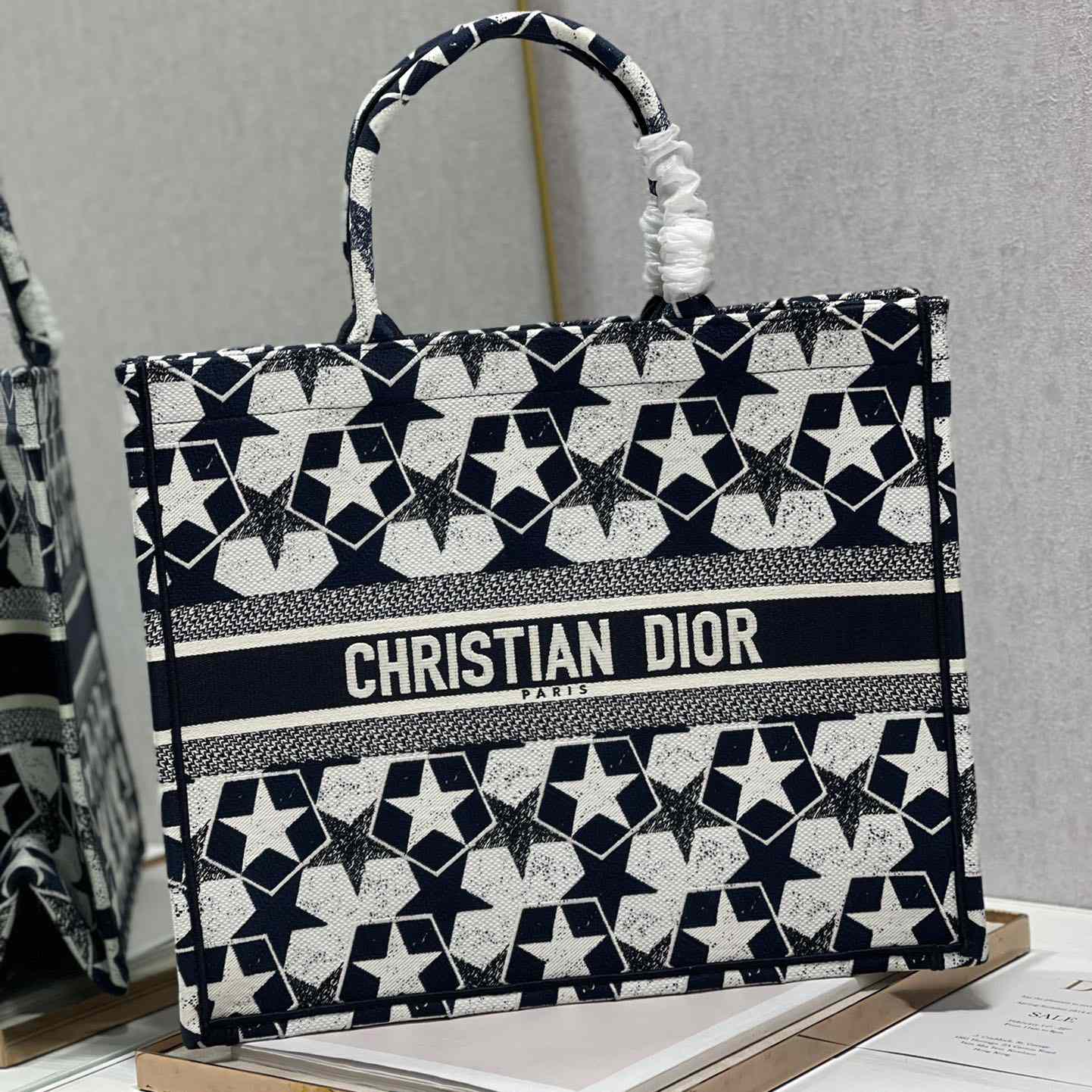 Dior Large Dior Book Tote(41-32cm) - everydesigner