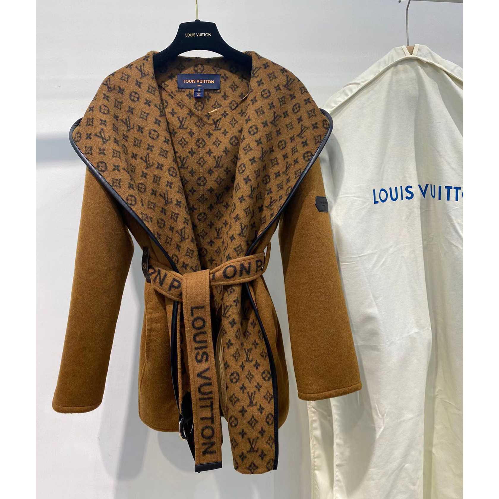 Louis Vuitton Signature Double Face Short Wrap Coat     - everydesigner