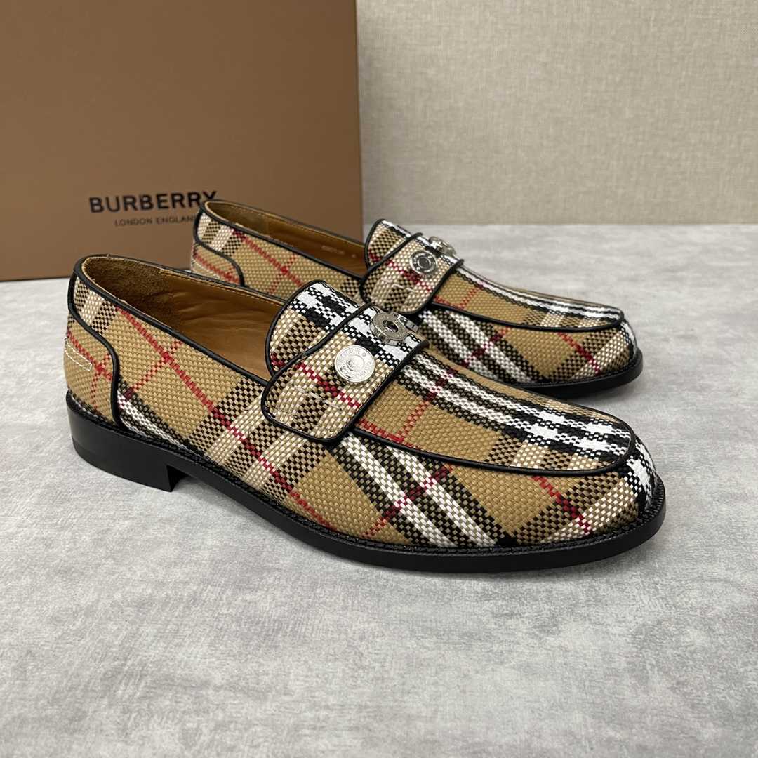 Burberry Moorley Check Loafers - everydesigner