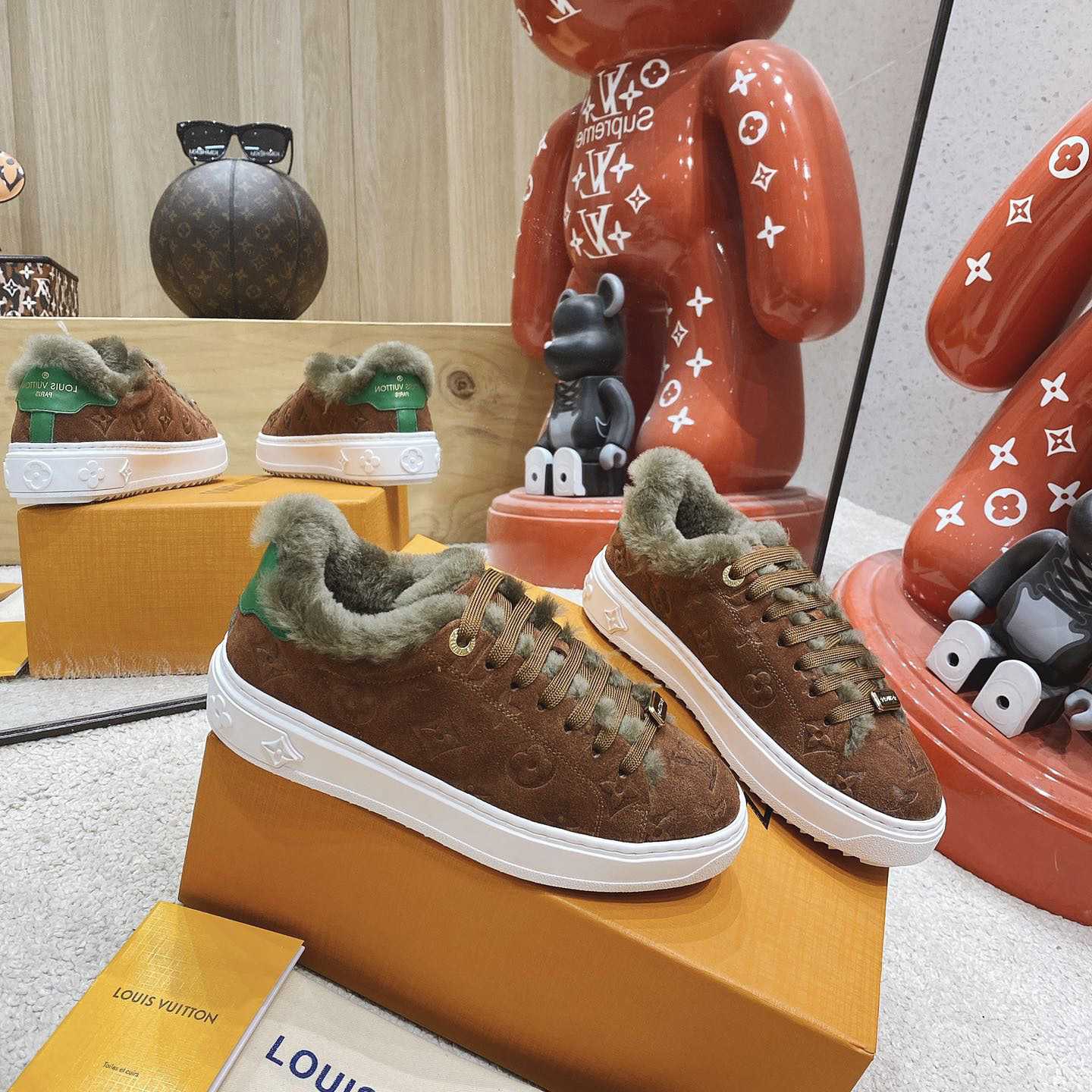 Louis Vuitton Time Out Sneakers - everydesigner