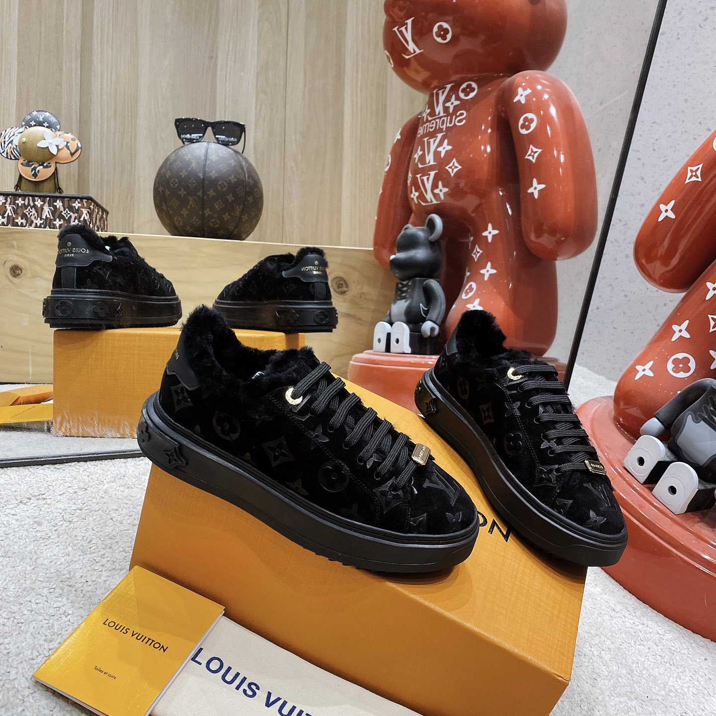 Louis Vuitton Time Out Sneakers - everydesigner