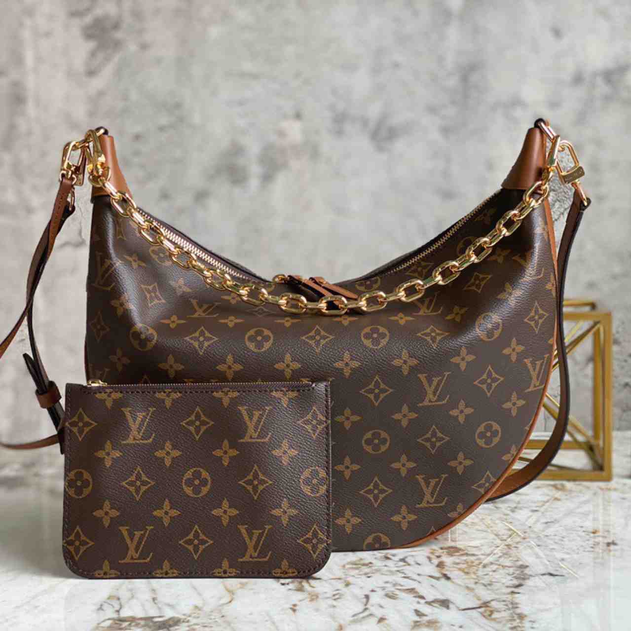 Louis Vuitton Loop Hobo(38-30-10cm)     M46311 - everydesigner