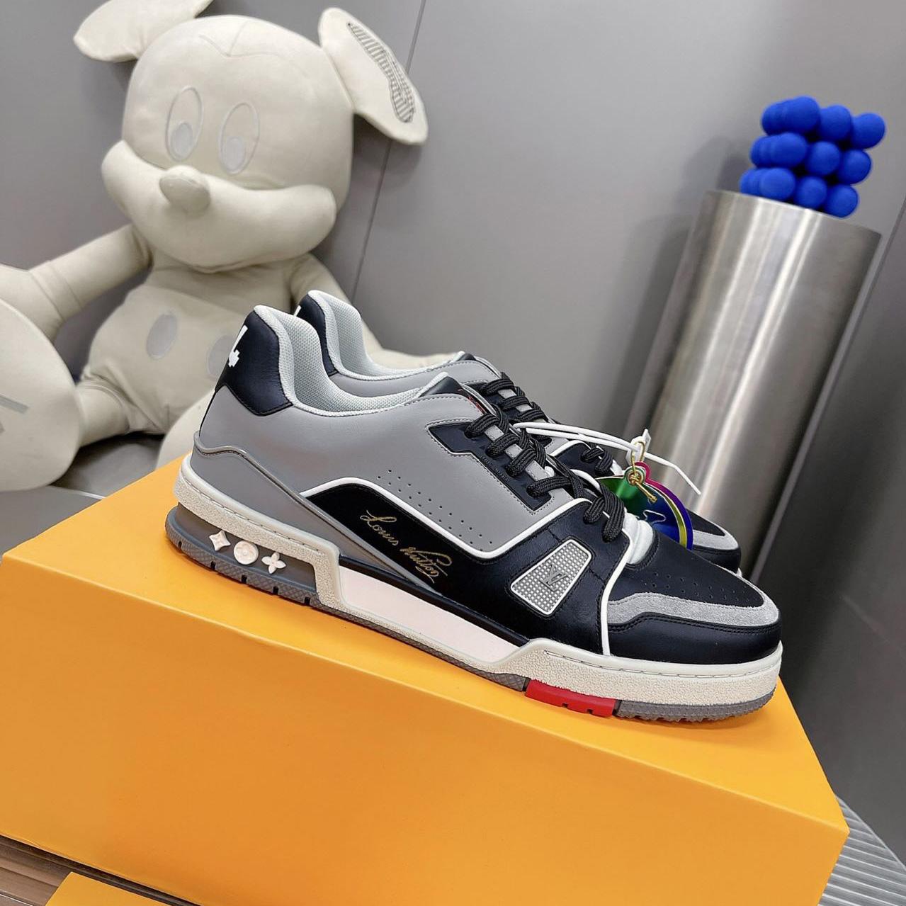 Louis Vuitton Trainer Sneaker (Upon UK Size) - everydesigner