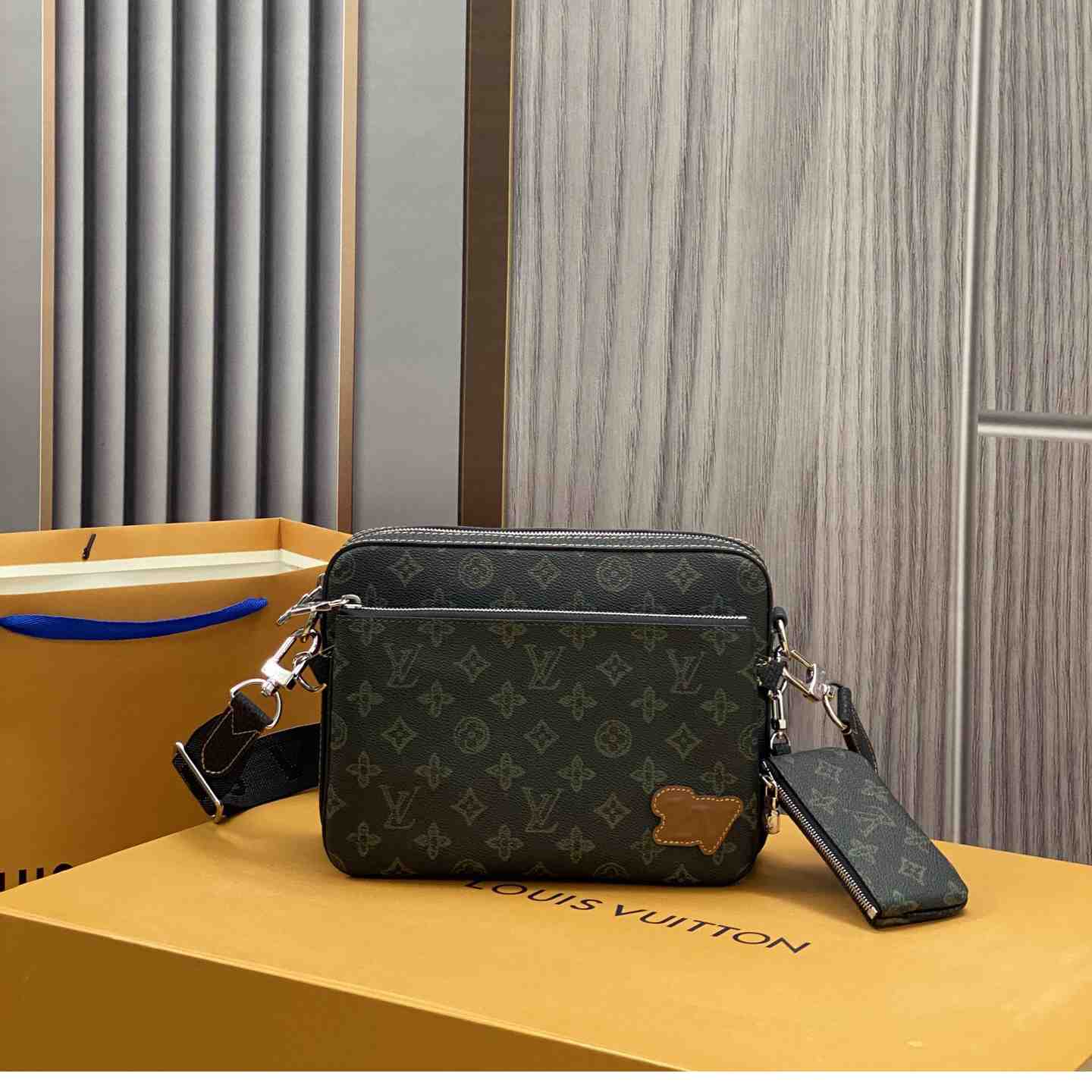 Louis Vuitton Trio Messenger(25-18.5-7cm)   M46340 - everydesigner