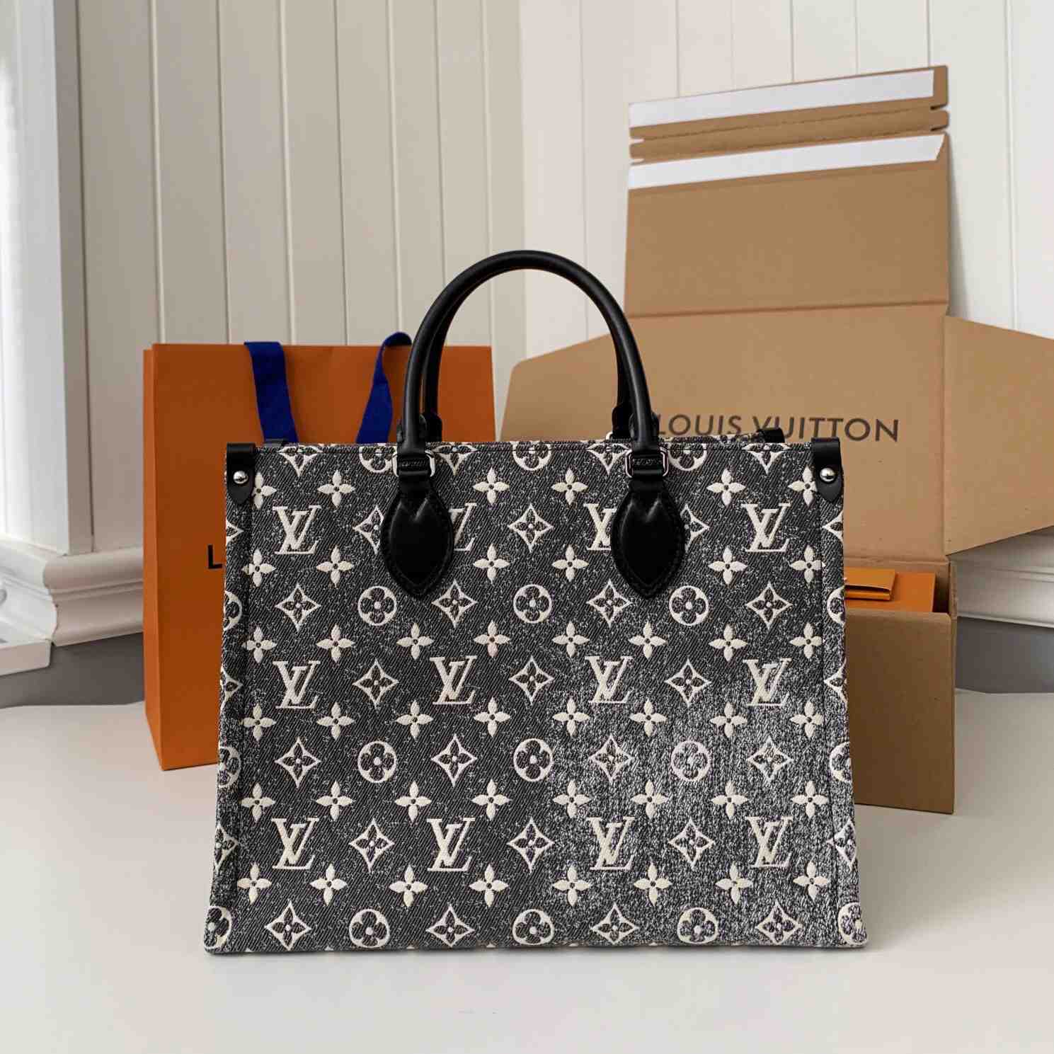 Louis Vuitton OnTheGo MM(35-27-14cm) - everydesigner