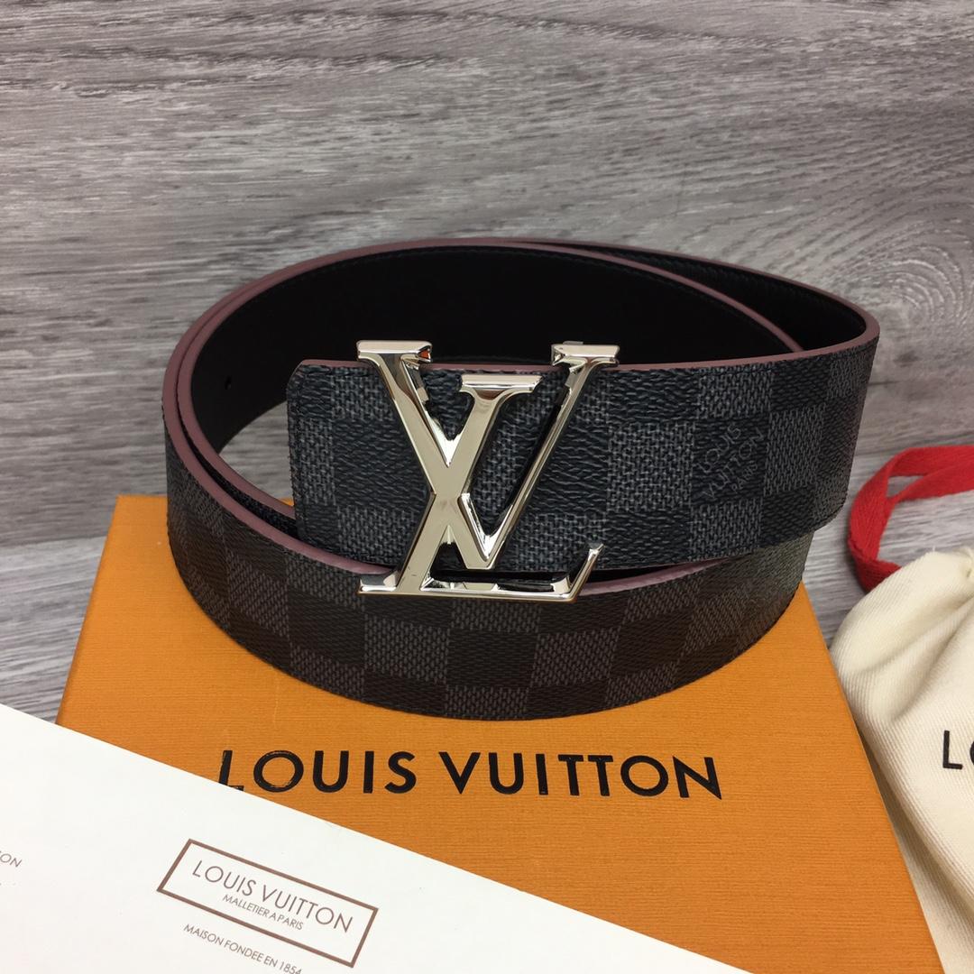 Louis Vuitton  LV Initiales 40mm Reversible Belt - everydesigner