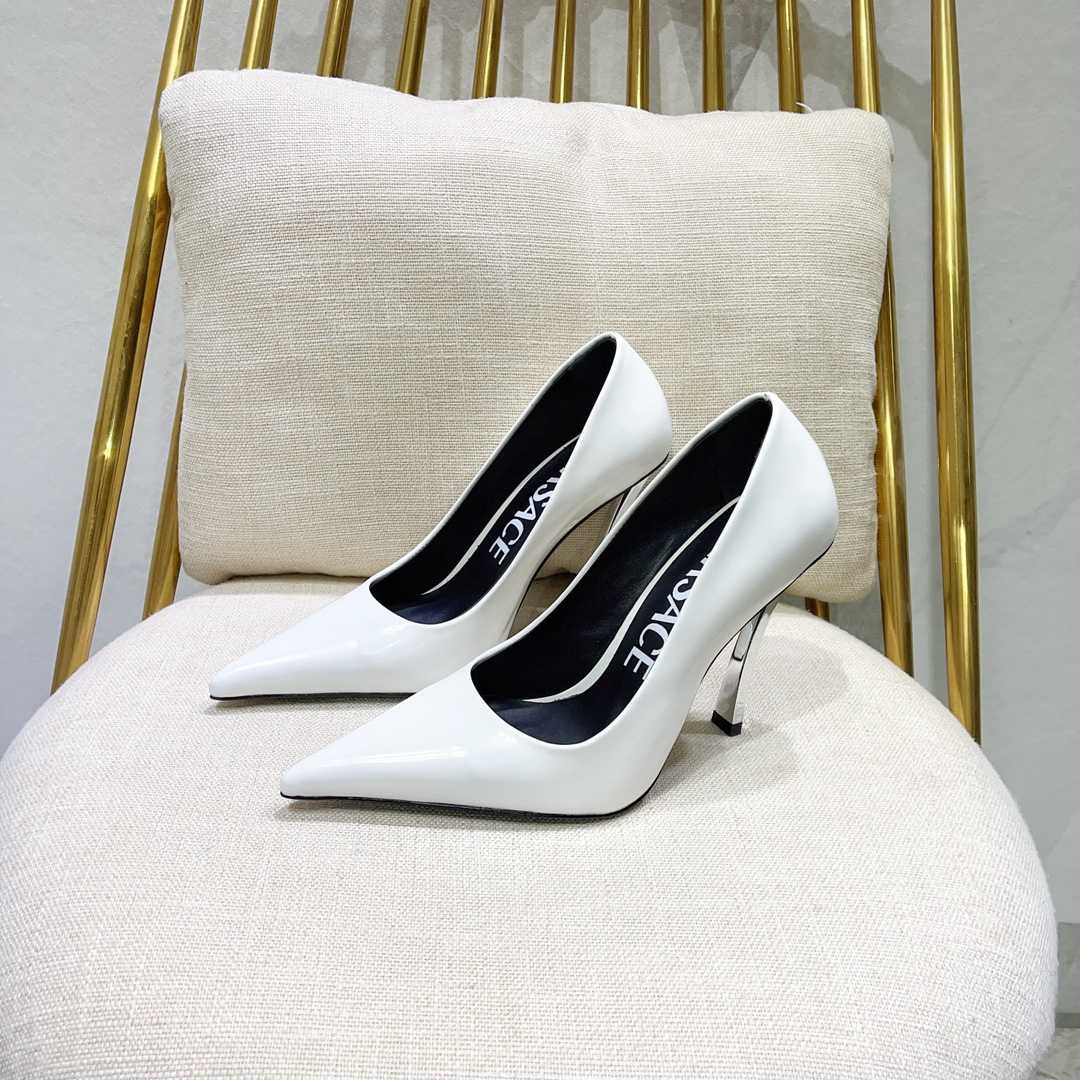 Versace Pin-Point Pumps - everydesigner