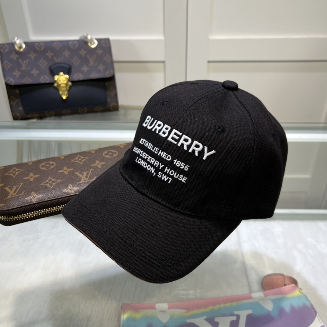 Burberry Horseferry Motif Cotton Twill Baseball Cap - everydesigner