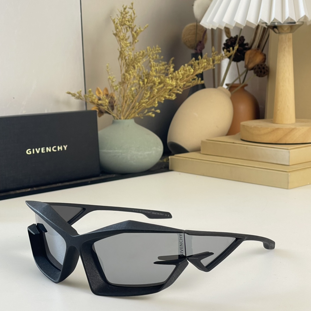 Givenchy Giv Cut sunglasses In Nylon       GV40049  - everydesigner