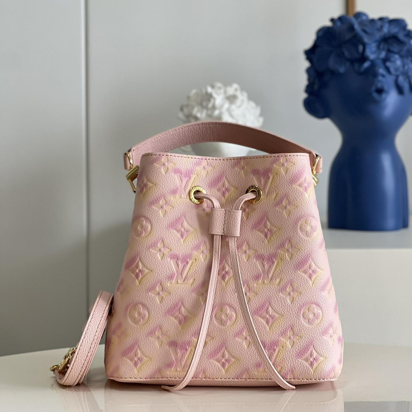 Louis Vuitton Néonoé BB Bucket Bag (20 x 20 x 13 cm)   M46174 - everydesigner