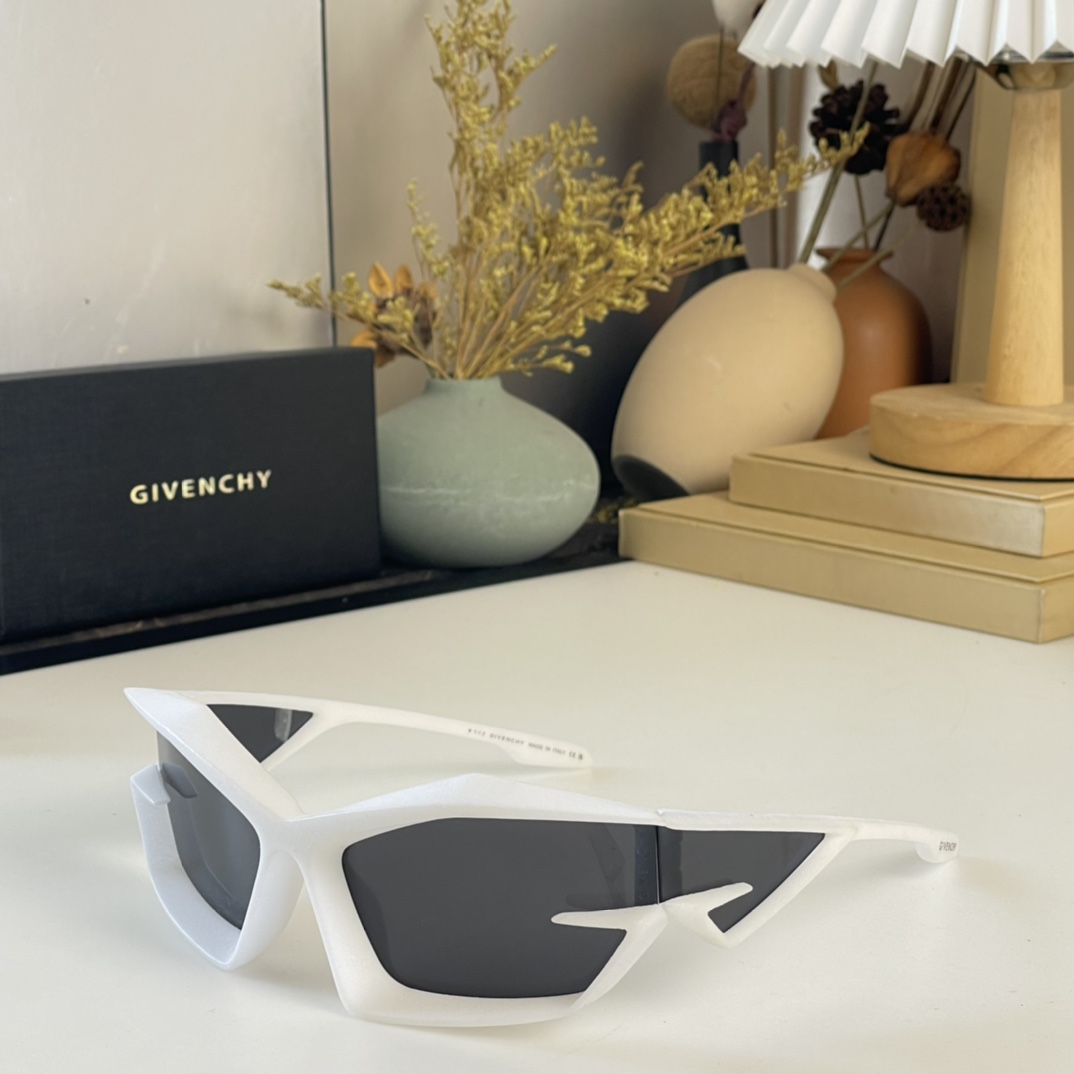 Givenchy Giv Cut sunglasses In Nylon       GV40049  - everydesigner