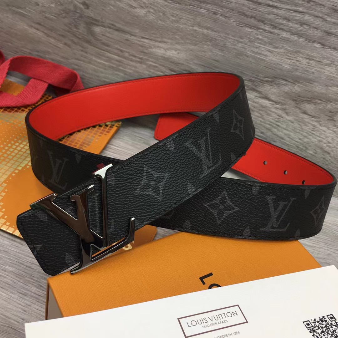 Louis Vuitton LV Initials 40MM Reversible Belt    M0601Q - everydesigner