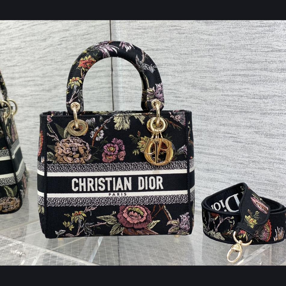 Dior Medium Lady D-lite Bag - everydesigner