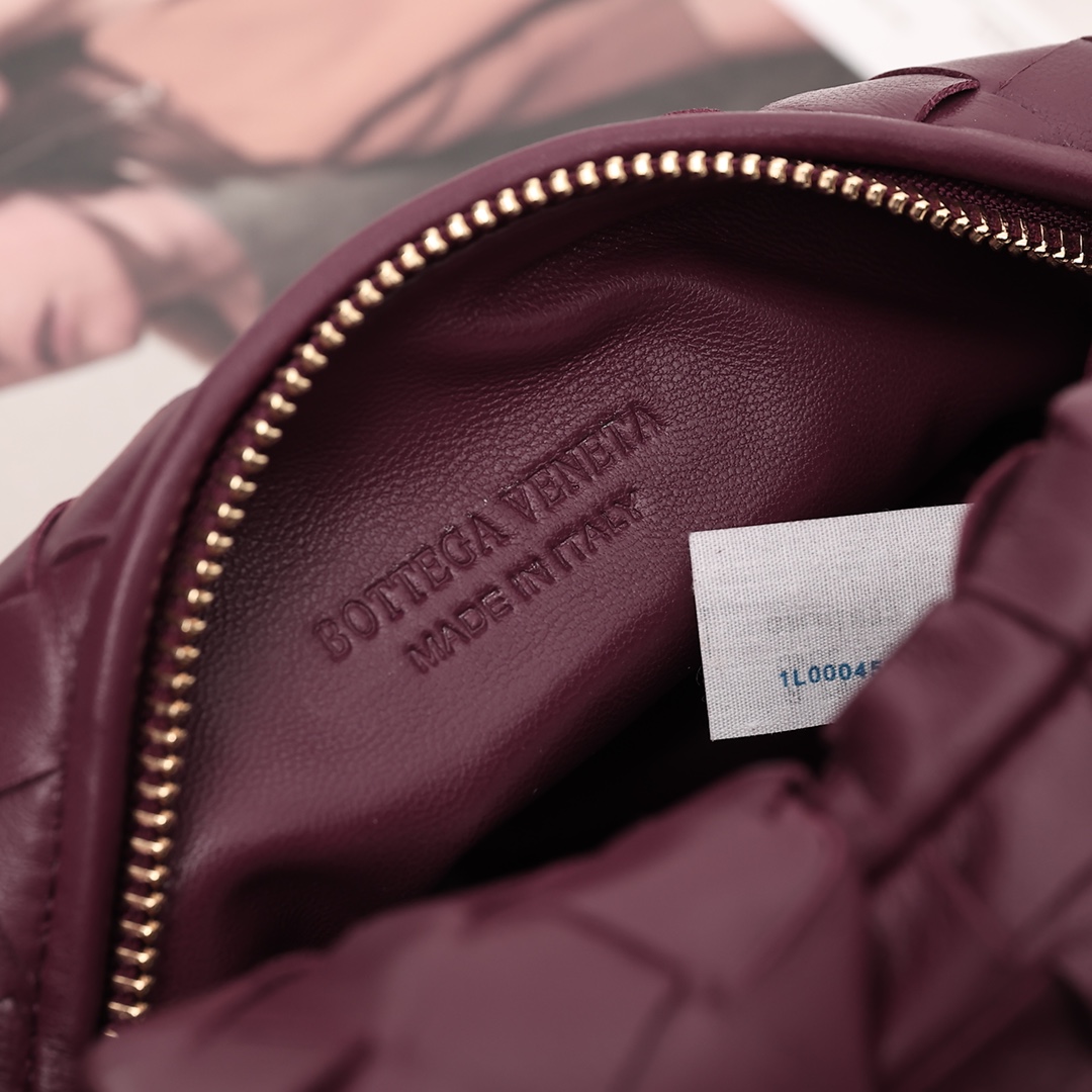 Bottega Veneta Teen Jodie - everydesigner