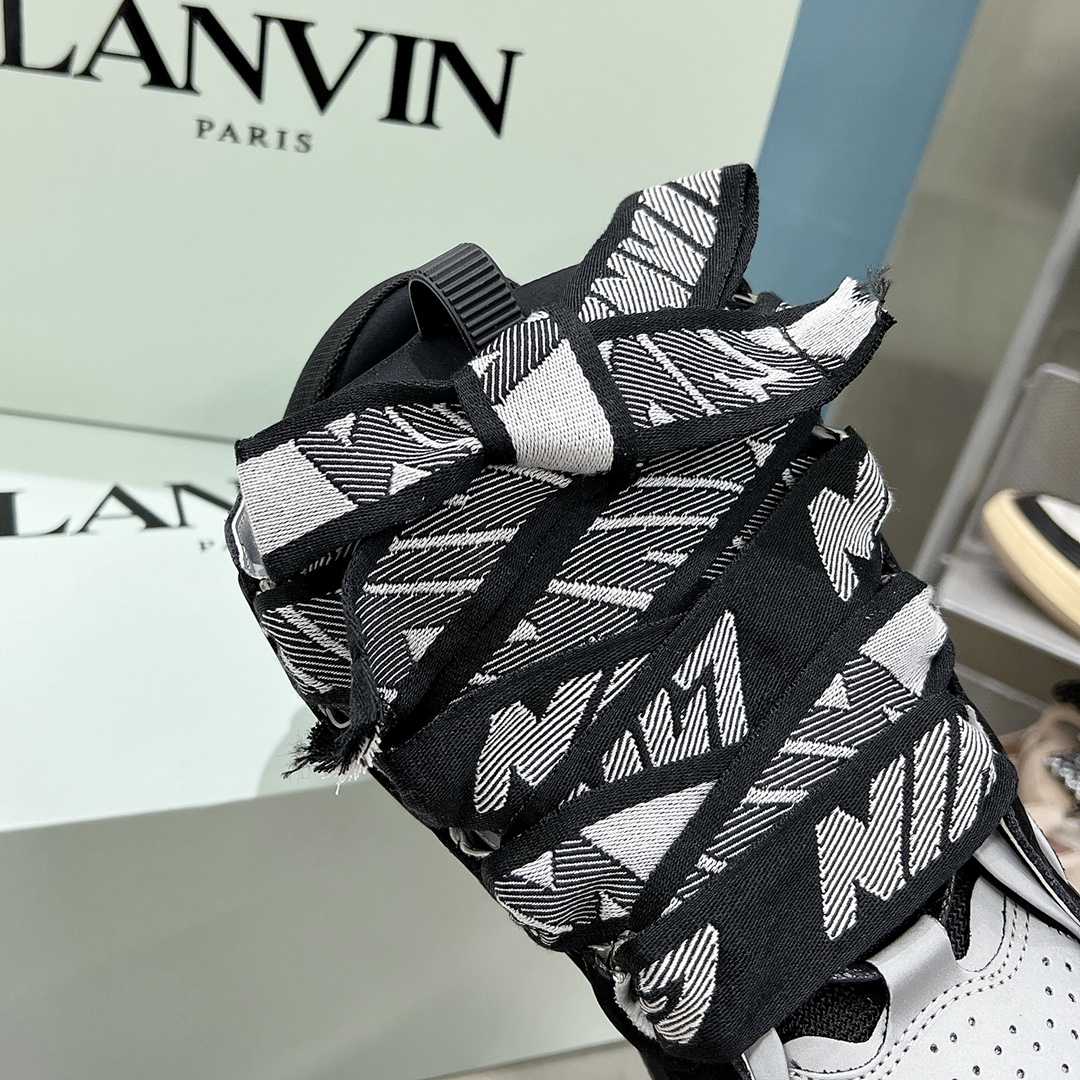 Lanvin Curb Sneakers - everydesigner