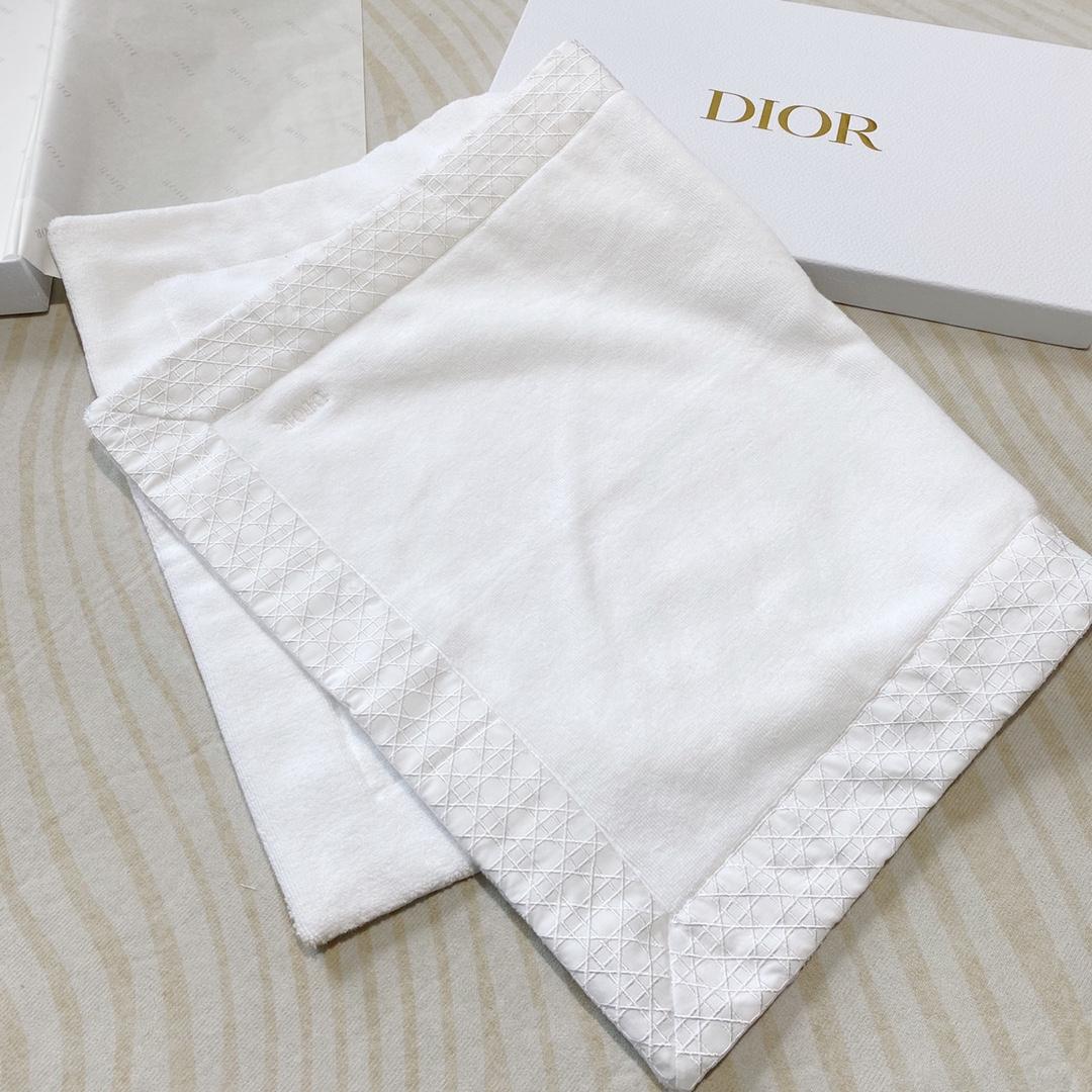 Dior Bath Mat - everydesigner