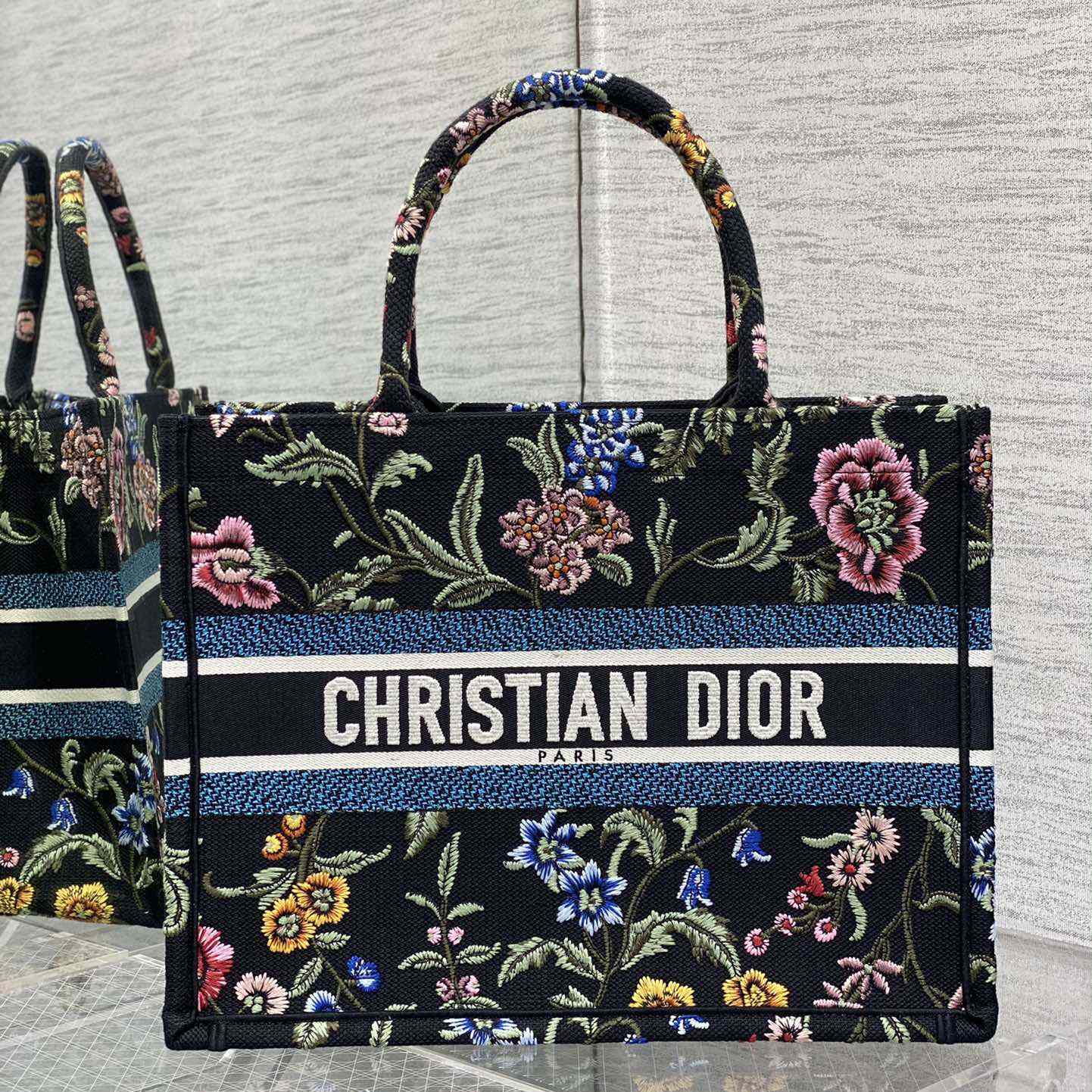 Dior Medium Dior Book Tote - everydesigner