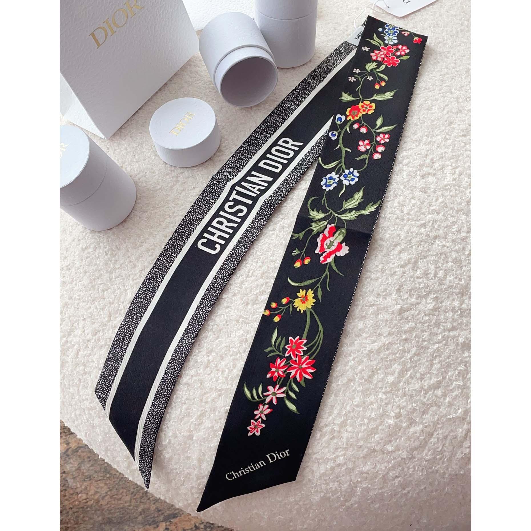 Dior Petites Fleurs Mitzah Scarf - everydesigner