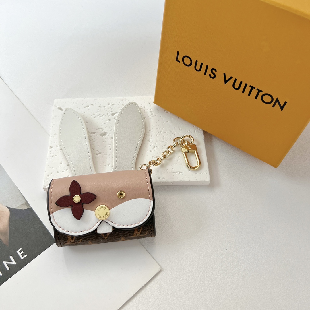 Louis Vuitton Rabbit Earpods Case    GI0863 - everydesigner