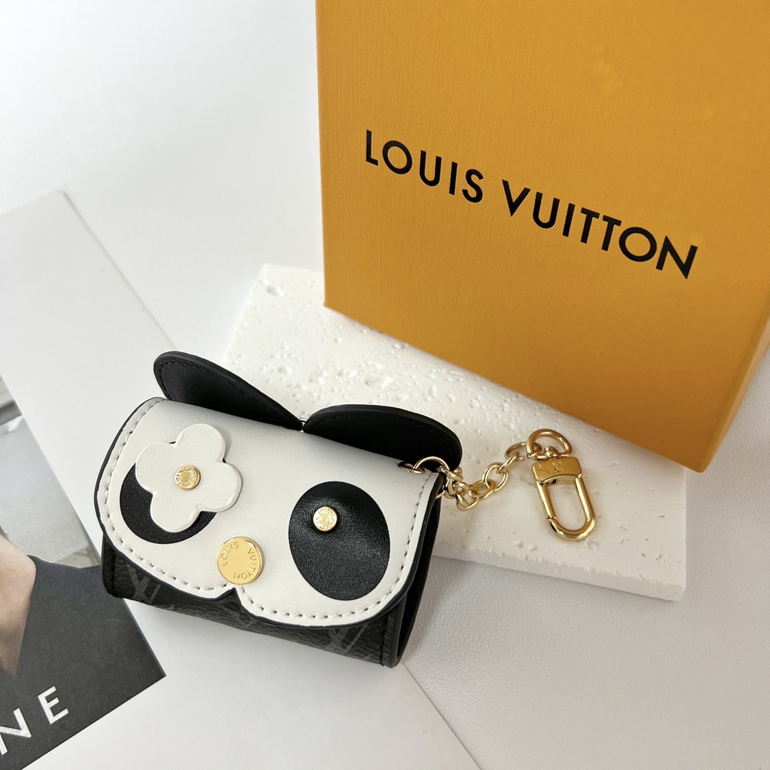 Louis Vuitton Panda Earpods Case    GI0861 - everydesigner