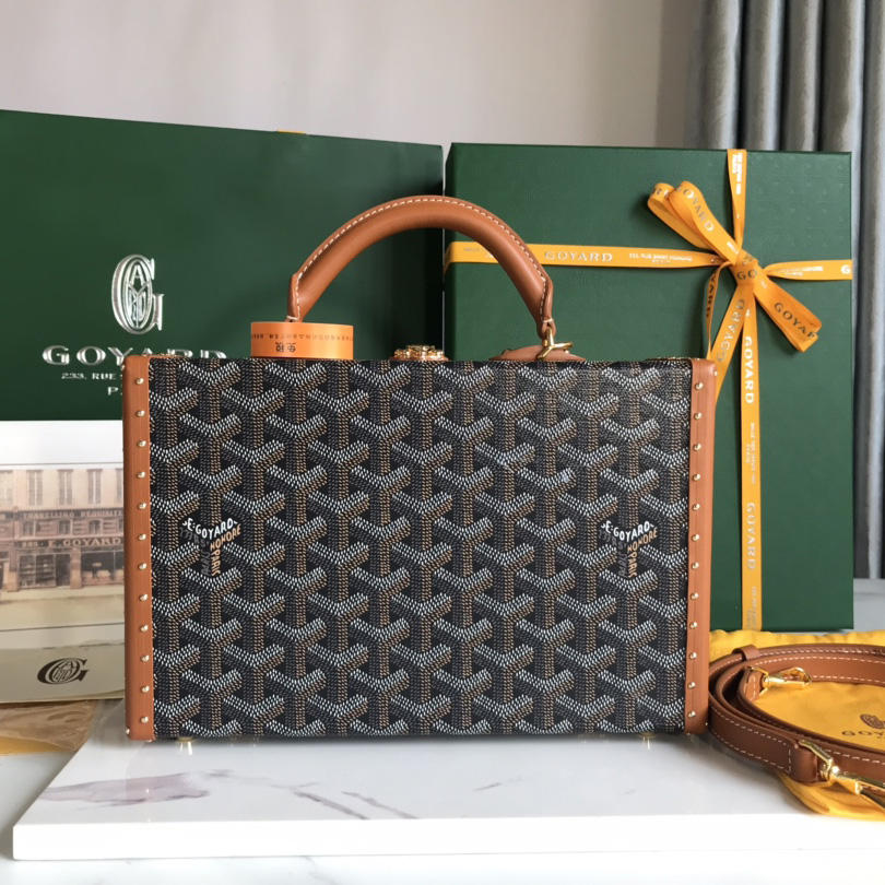 Goyard Grand Hôtel Trunk Bag  - everydesigner