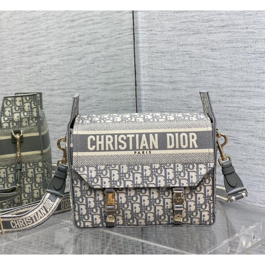 Dior Medium Diorcamp Bag  - everydesigner