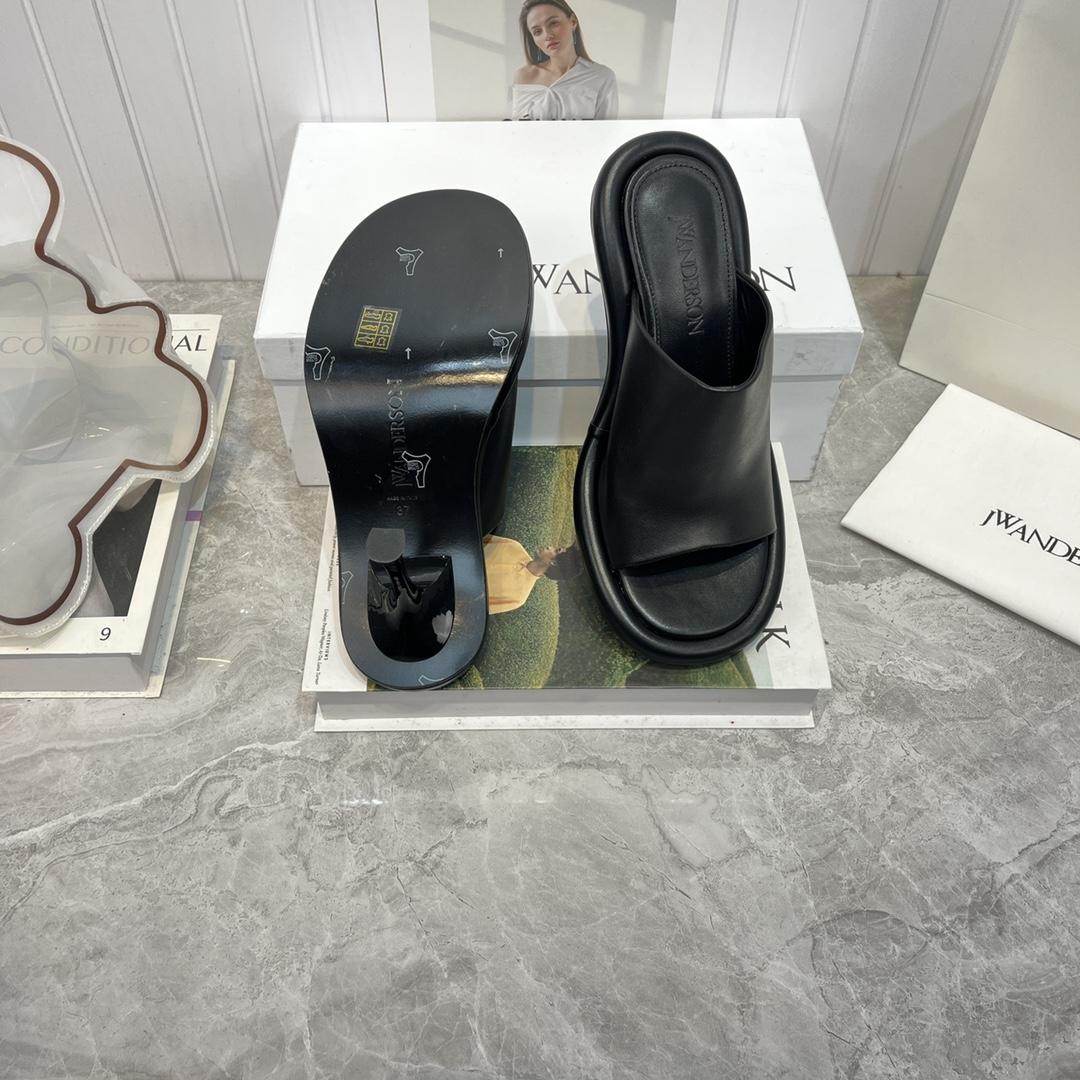 Jw Anderson Bumper-Tube Leather Mules - everydesigner