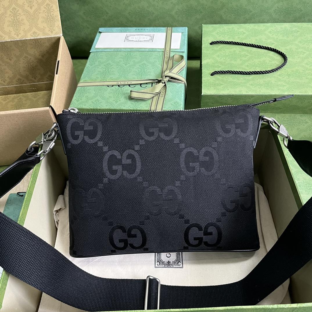 Gucci Jumbo GG Medium Messenger Bag - everydesigner