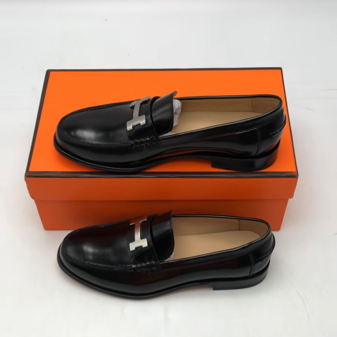 Hermes Loafers In Black - everydesigner