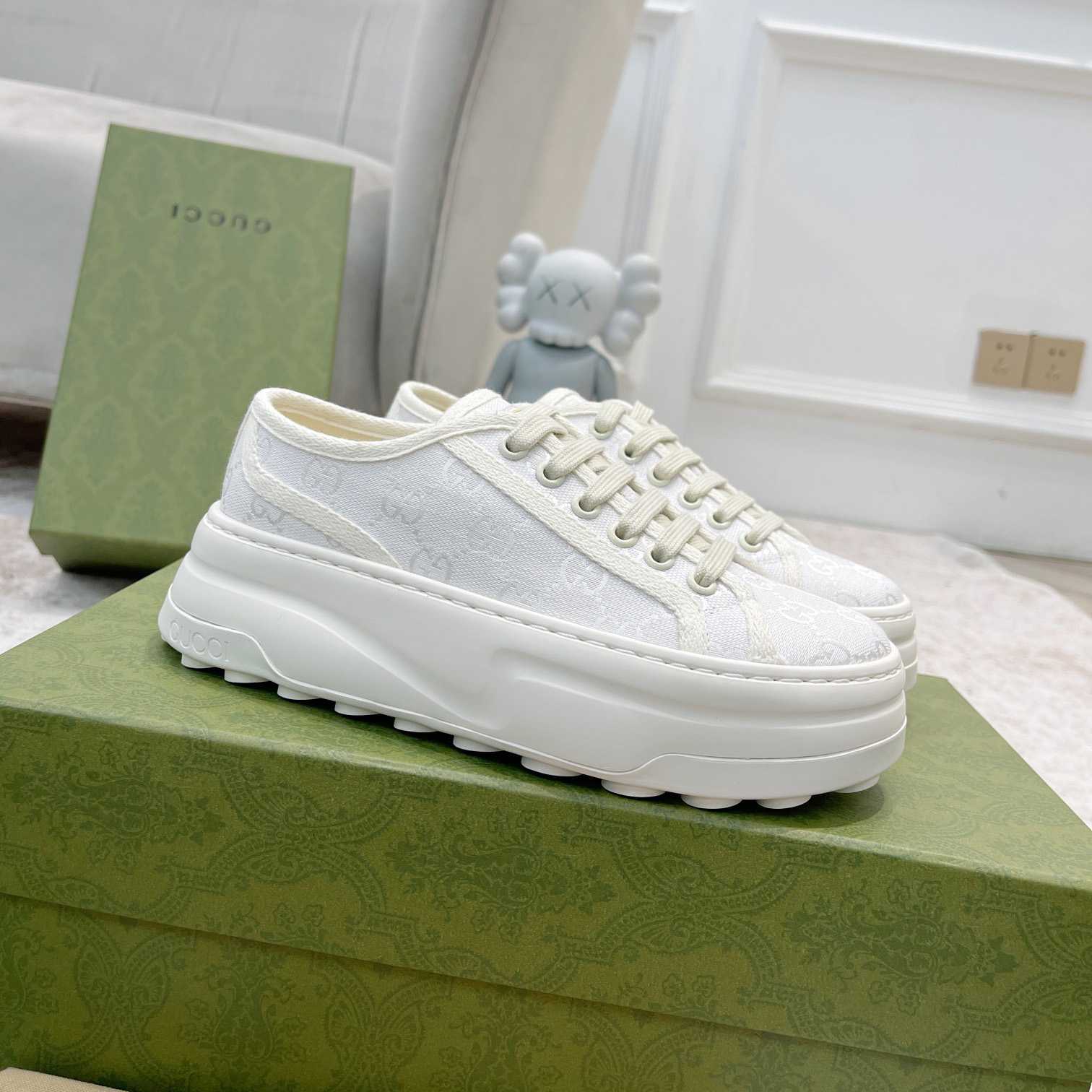 Gucci Women's GG Sneaker - everydesigner