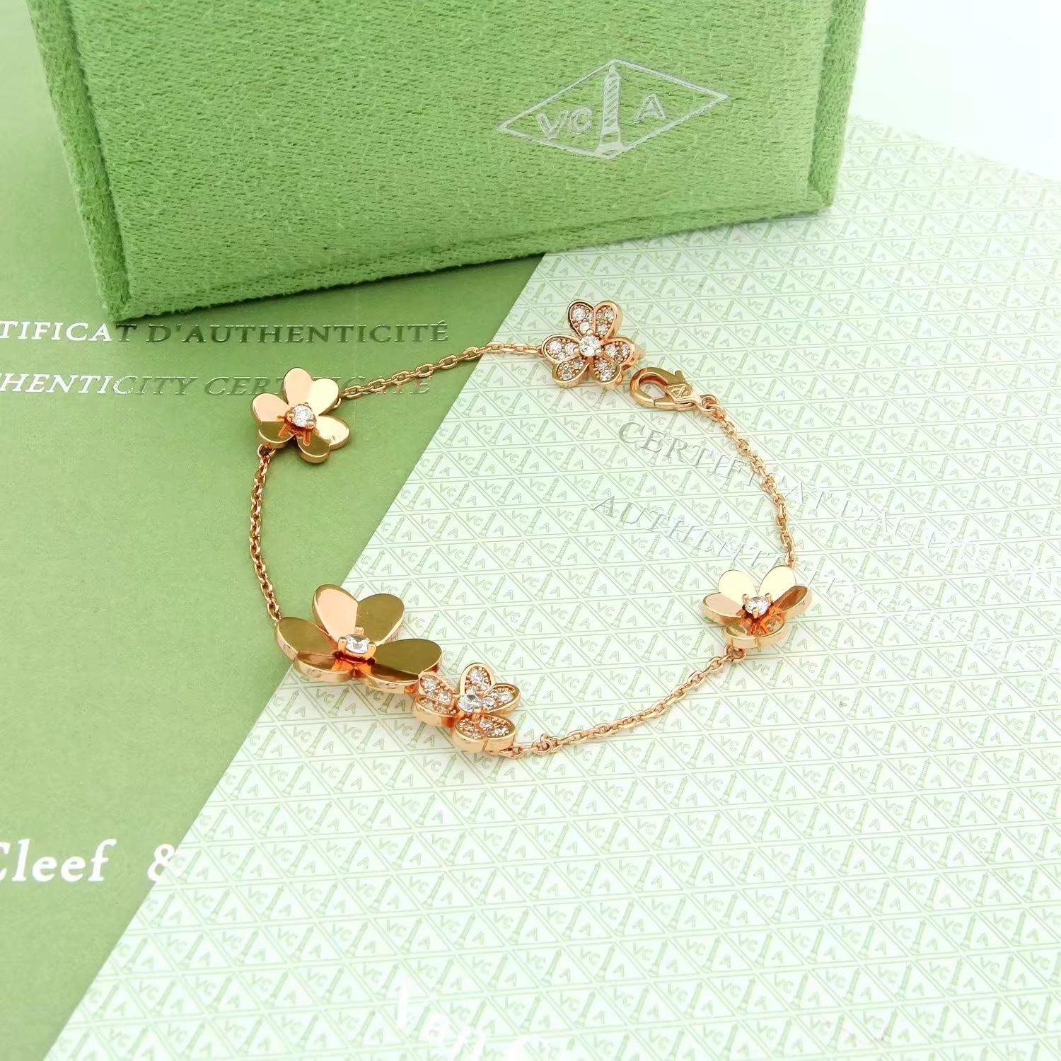 Van Cleef & Arpels Frivole bracelet, 5 Flowers - everydesigner