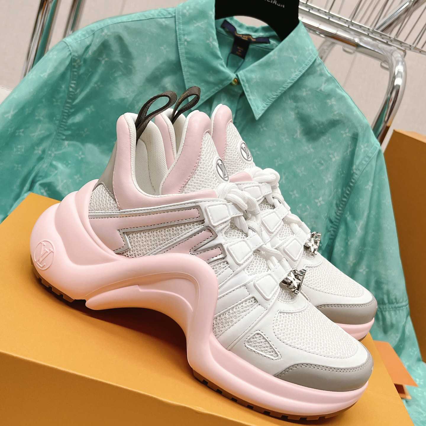 Louis Vuitton LV Archlight Trainers  (upon uk size)     - everydesigner