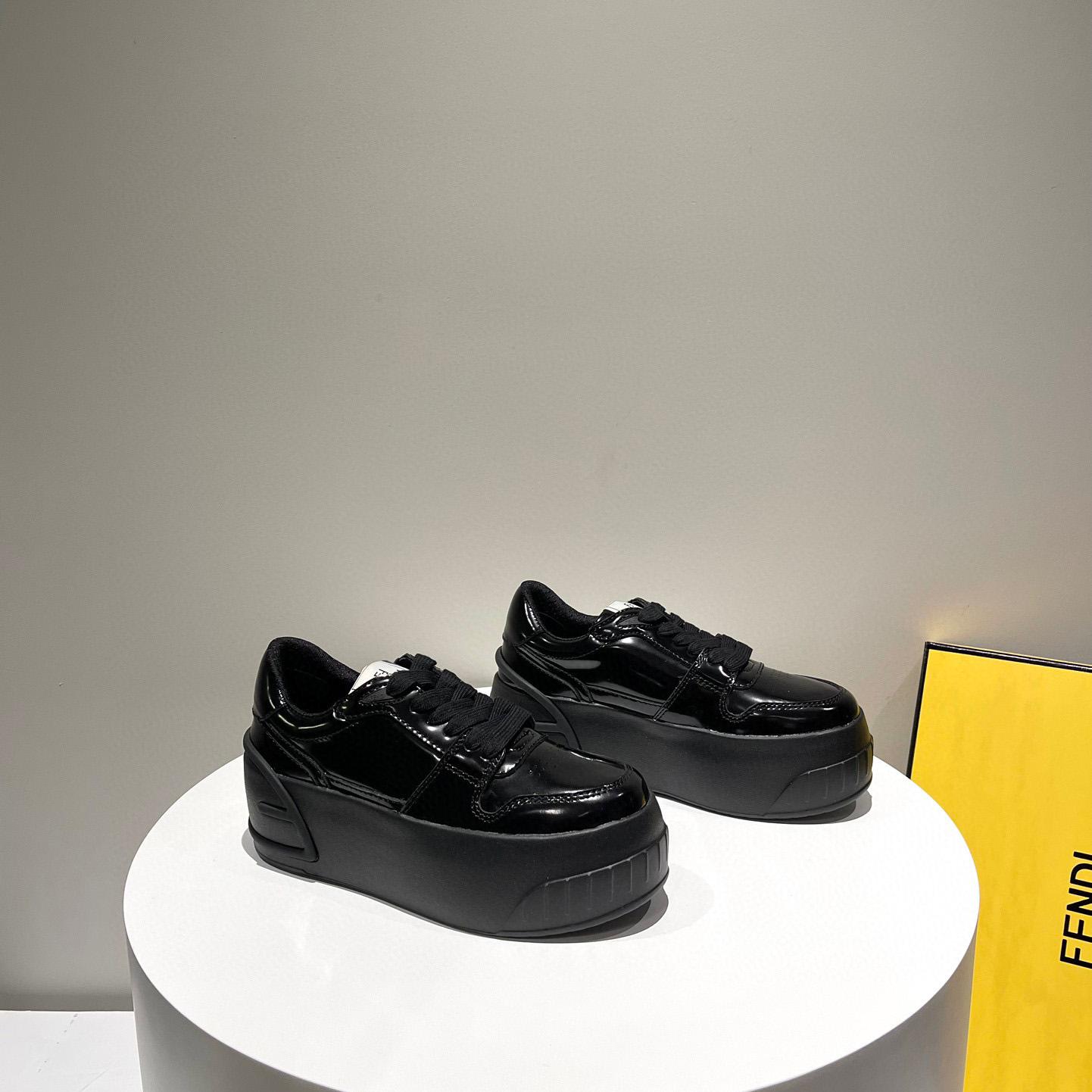 Fendi Fashion Show Black Leather Low-Tops Sneaker  - everydesigner