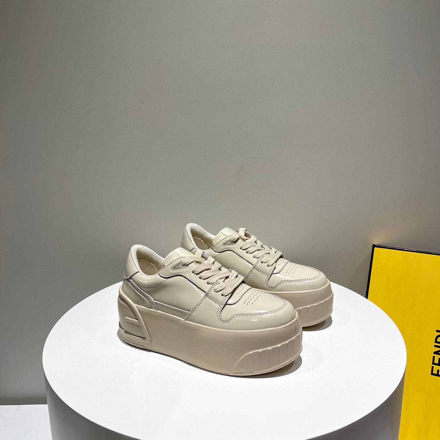 Fendi Fashion Show Beige Leather Low-Tops Sneaker  - everydesigner