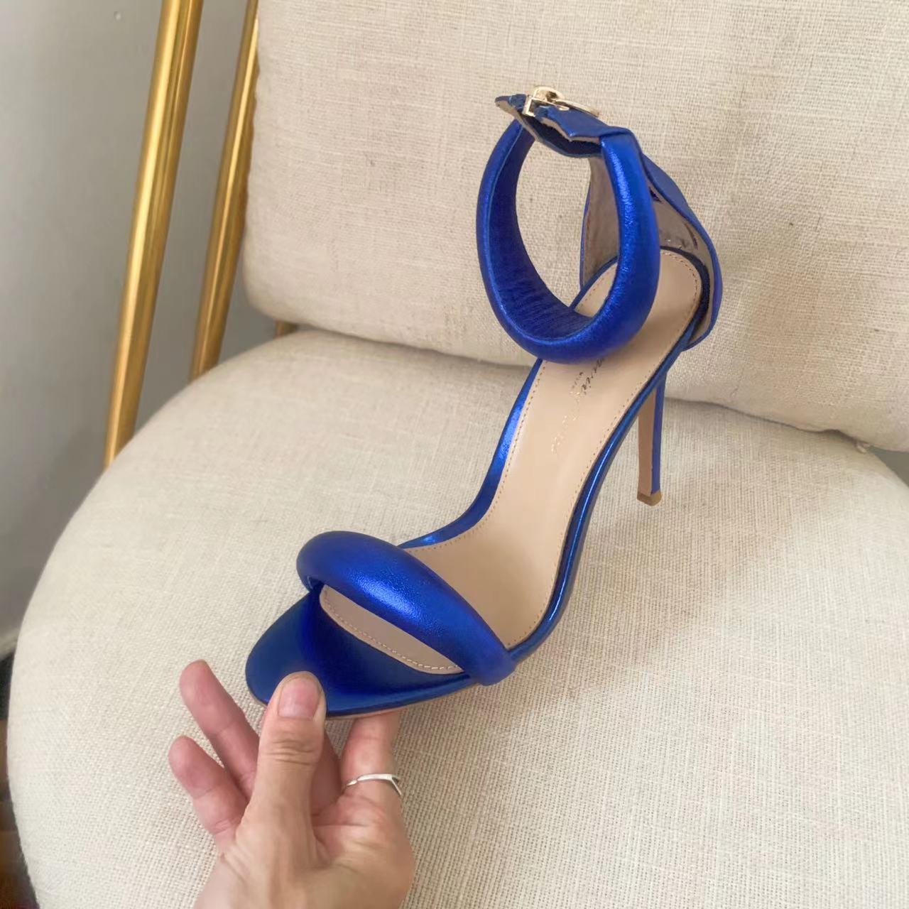 Gianvito Rossi Leather Bijoux Sandals - everydesigner