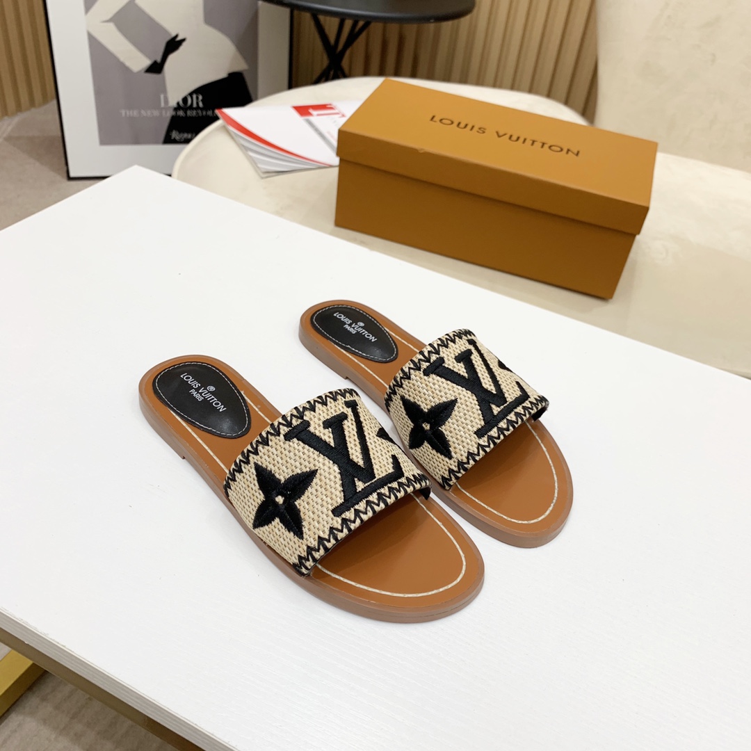 Louis Vuitton Lock It Flat Mule - everydesigner