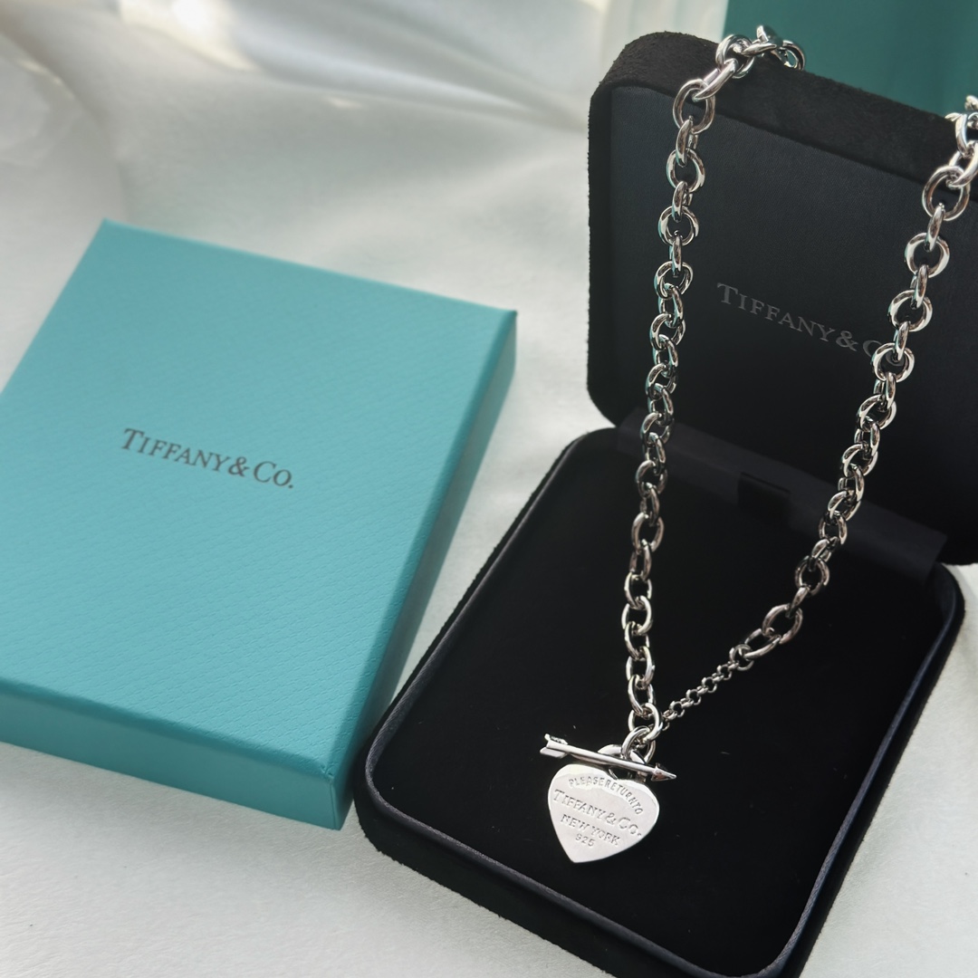 Tiffany&CO Lovestruck Heart Tag Necklace - everydesigner