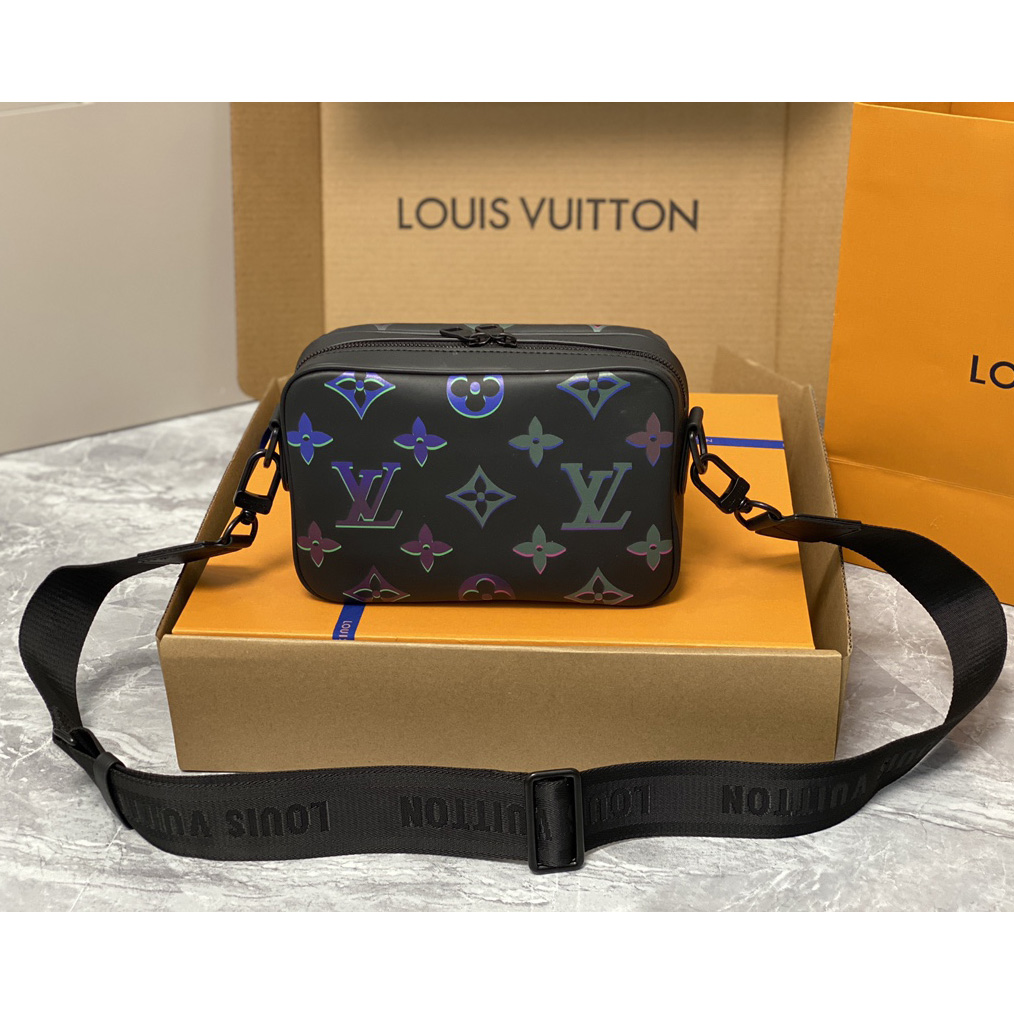  Louis Vuitton Comet Messenger PM Other Leathers(21.5-14-7.5cm)    M22495 - everydesigner