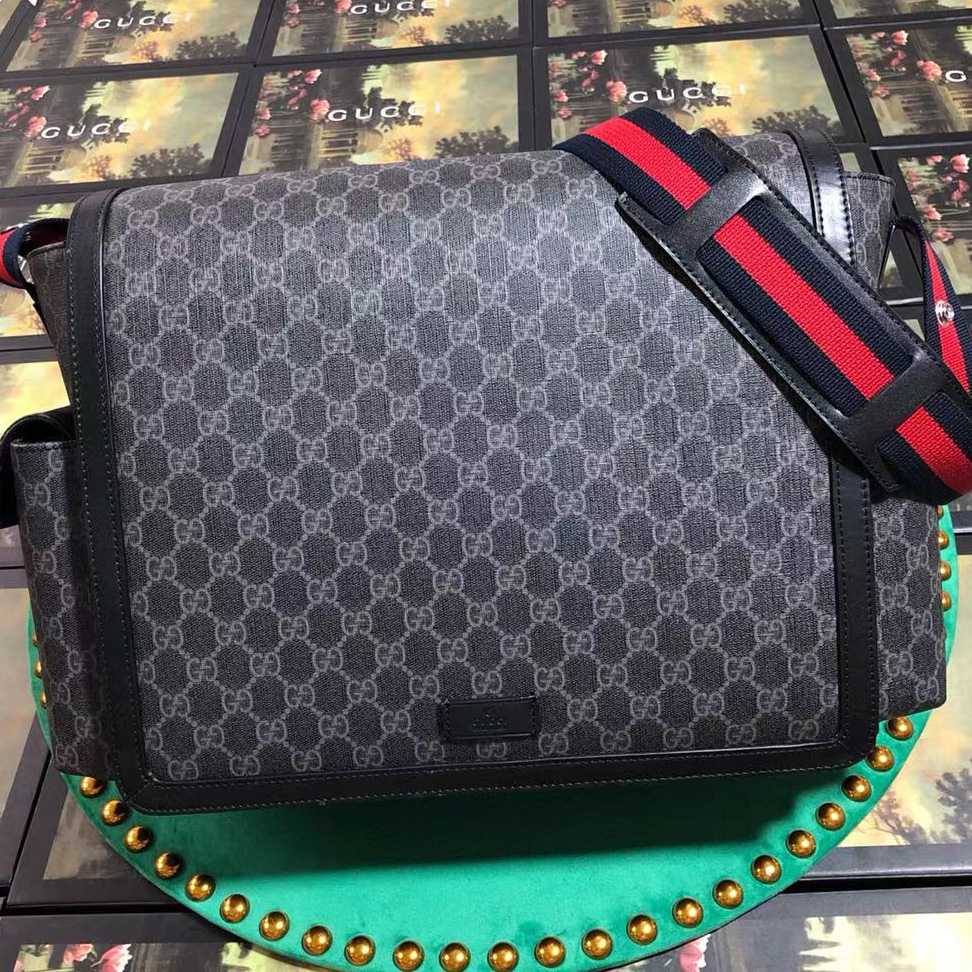 Gucci GG Supreme Diaper Bag(44-28-14cm) - everydesigner