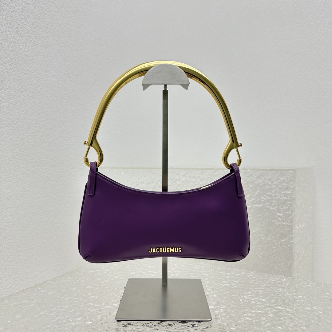 Jacquemus Le Bisou Mousqueton Carabiner Strap Shoulder Bag - everydesigner